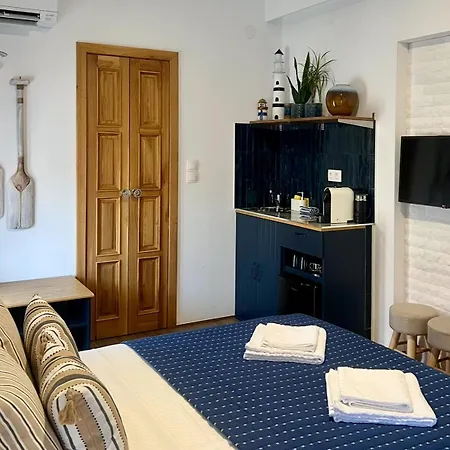 Avra ゲストハウス 4*