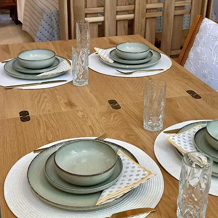 Avra ゲストハウス