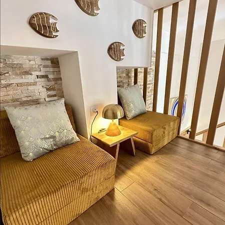 Guest house Avra 3*