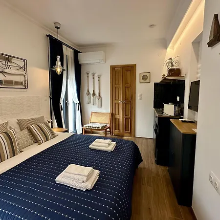 Guest house Avra 4*