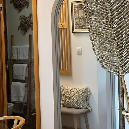 Avra Guest house 3*