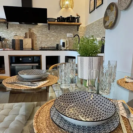 Avra Guest house